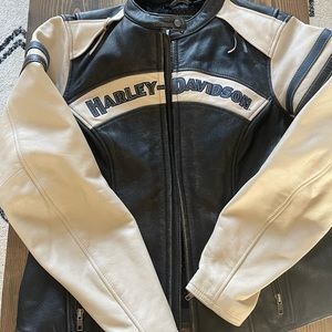 Vintage Harley Davidson leather jacket